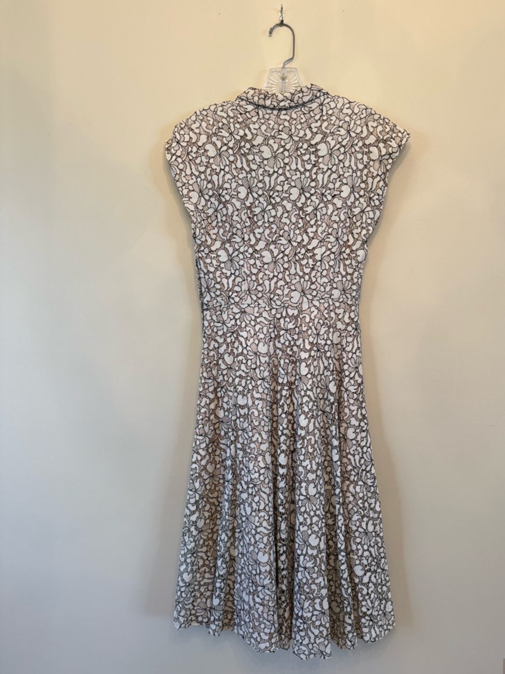 Vintage 1960’s Black and White Floral Embroidered Dress - Picture 7 of 8